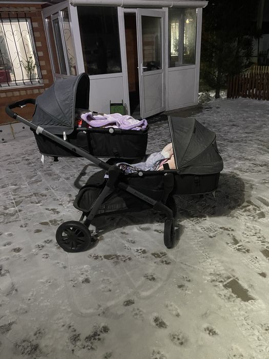 Коляска для двойни