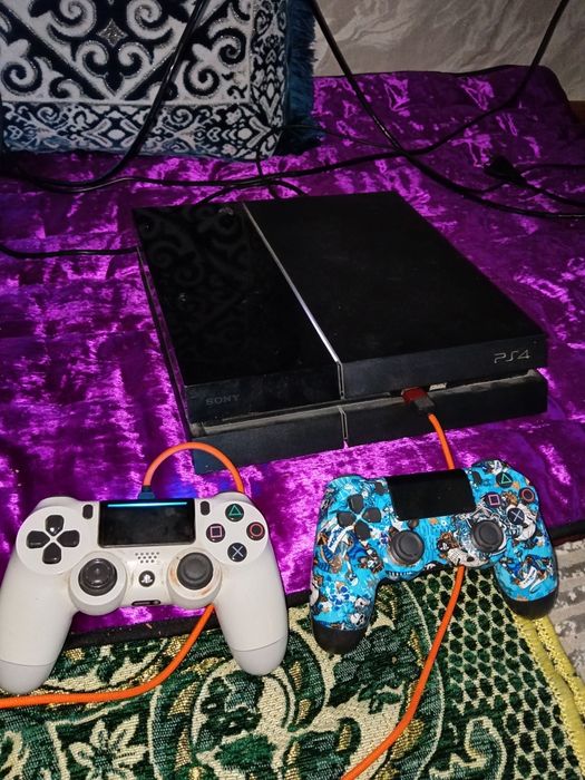 PlayStation 4 Original (Fat / Classic)