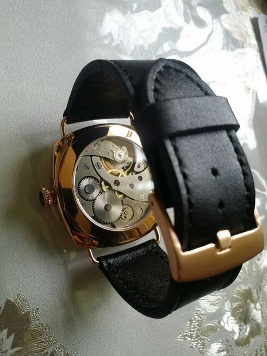 Продам часы Молния-марьяж