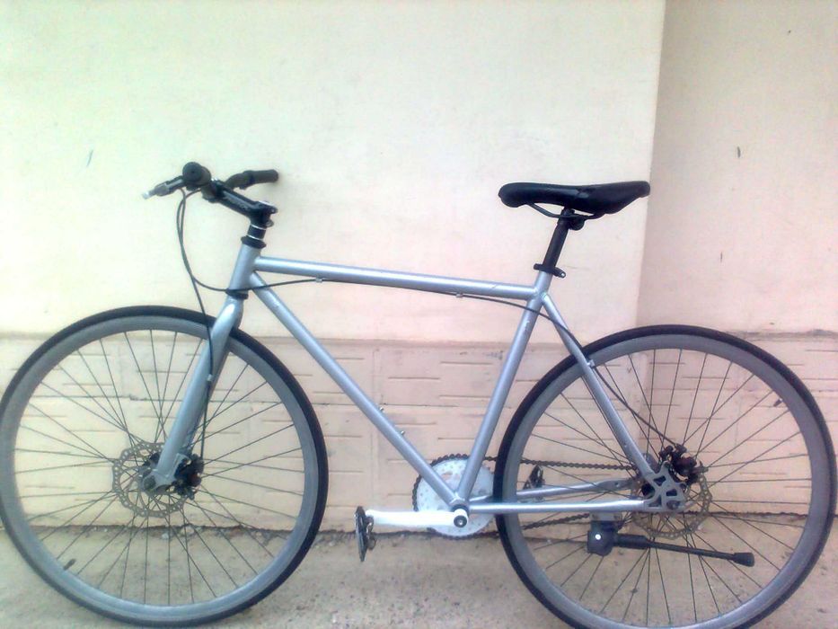 Fixie Single Speed - хибриден градски шосеен модел