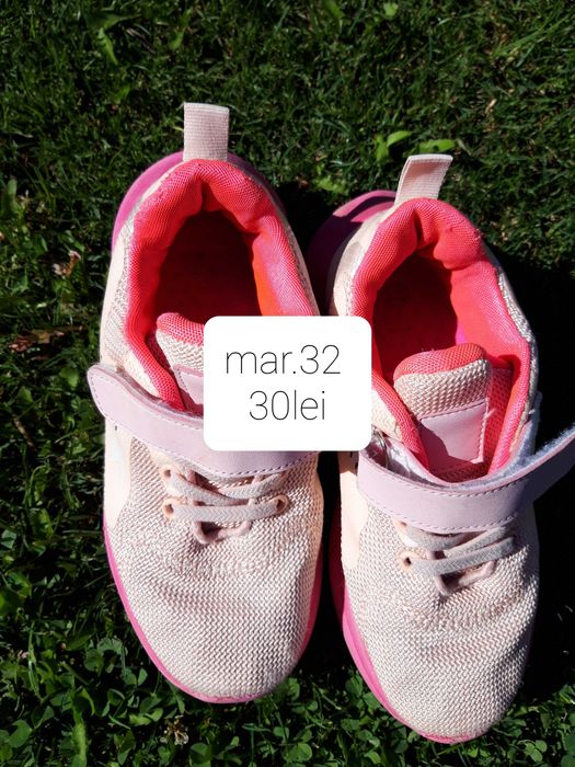 Adidasi mar.32  diferite modele si culoare