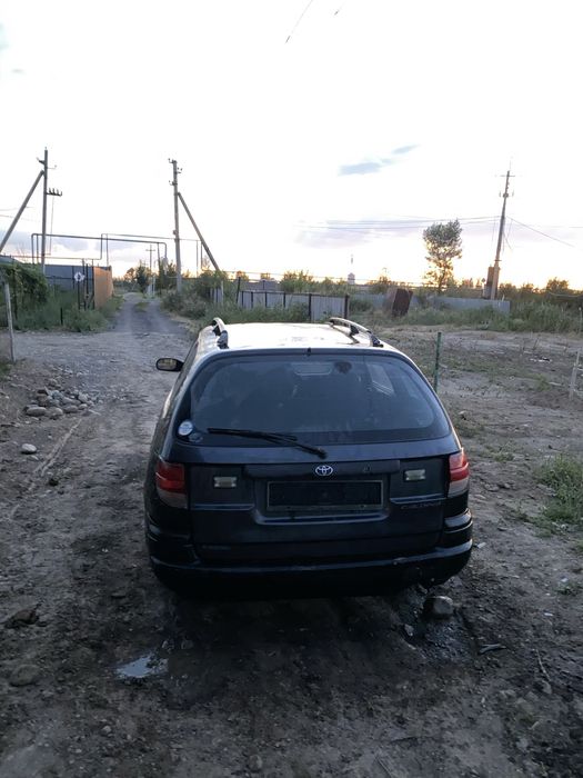 Toyota caldina 1996