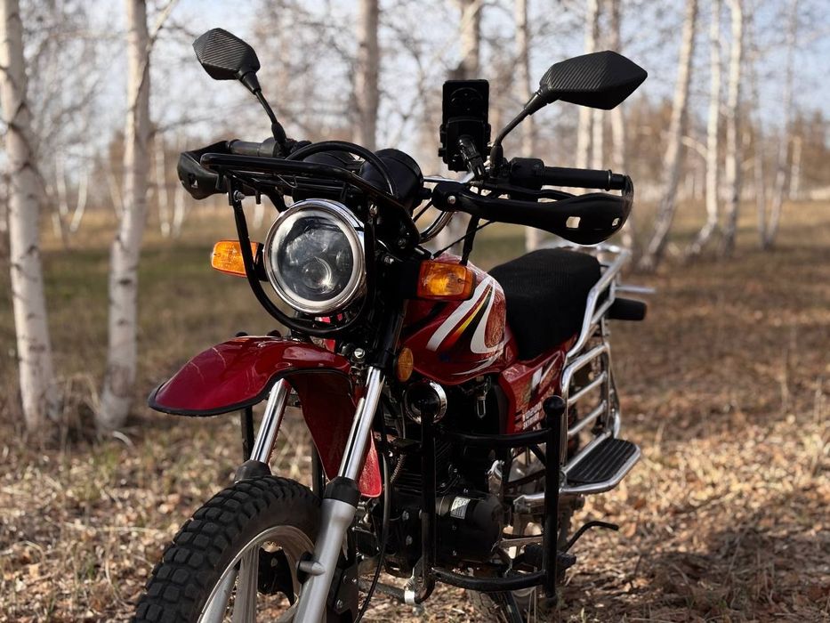 Продам мотоцикл Yaqi 200куб