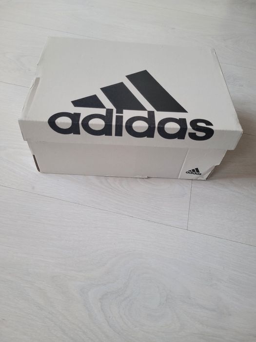 Маратонки Adidas ,размер 28