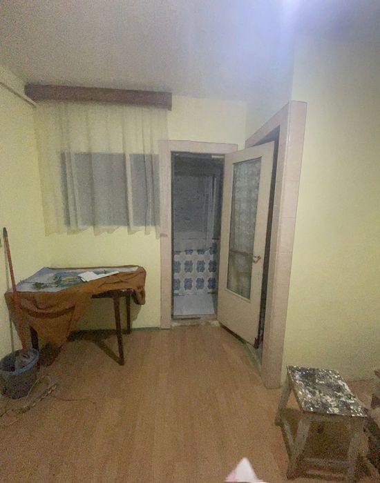 Garsoniera de vânzare