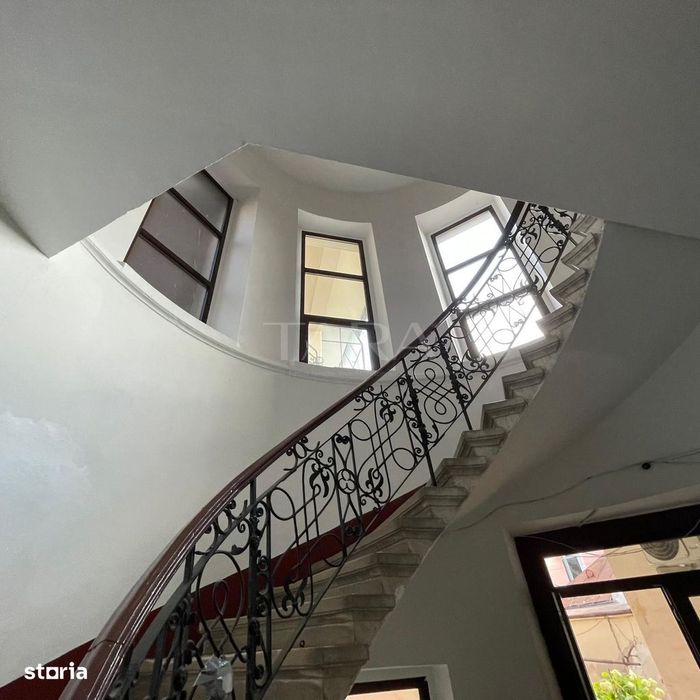EXCLUSIVITATE. Apartament interbelic. Confort și eleganță. UMF — fotografia 3
