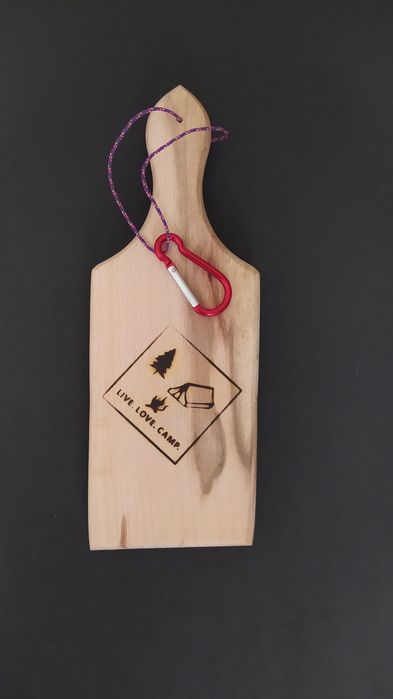 Супер подарък за ценители: Дъска за мезе за къмпингари и планинари