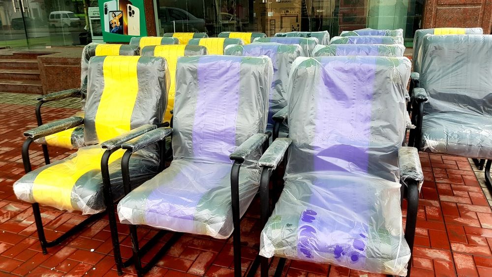 Kreslo, stul sotiladi. Offislar va kompyuter oyingohlari uchun.