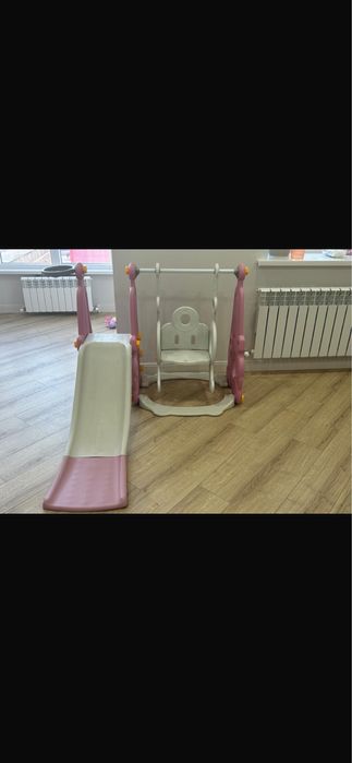 Детская качеля с горкой