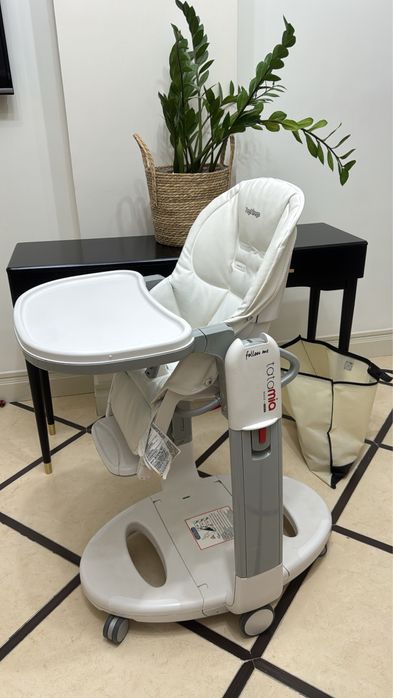Продам б/у стол Peg Perego Tatamia