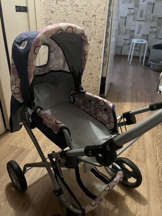 Игрушечная коляска