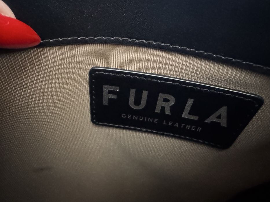 Дамски чанти furla и valentino