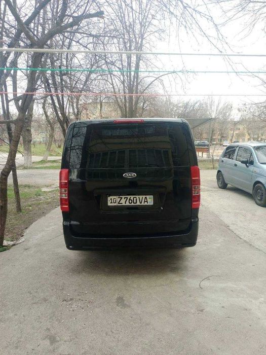 Автомобиль Jac M3