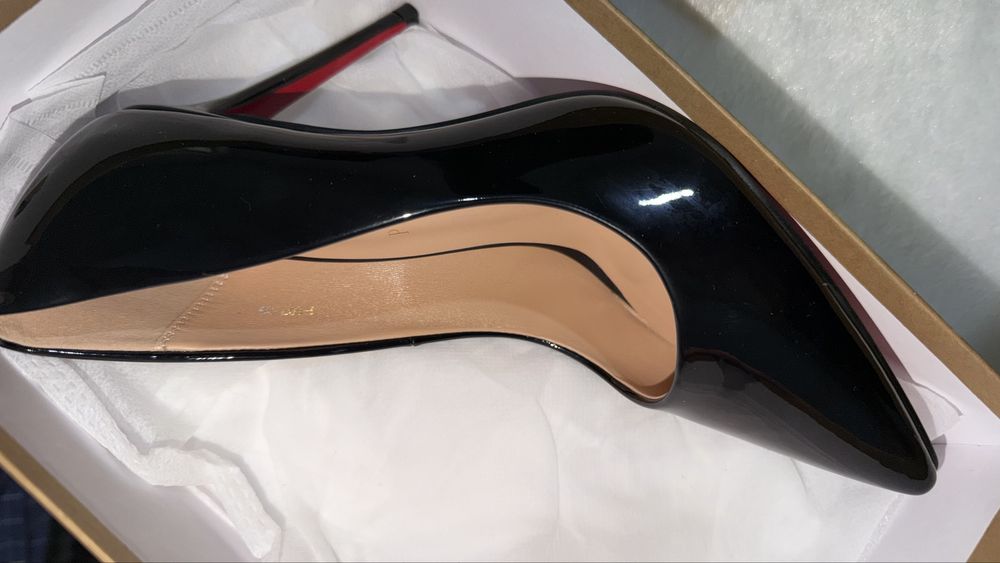 Женская одежда (туфли,платье)