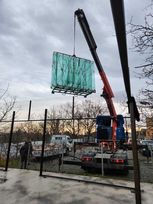 Sticlă securizată, cabine de duș, balustrade din sticlă pentru terase și scări, oglinzi, terenuri sport ( padel ,padbol ) - producție și instalare