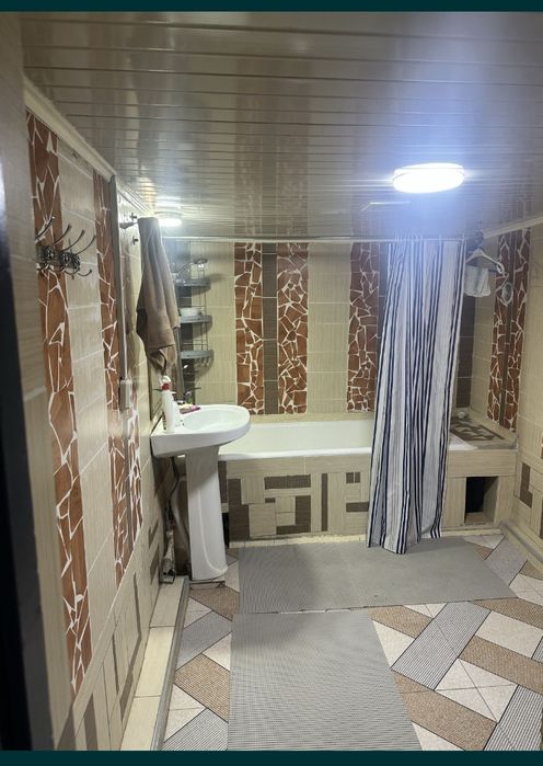 Срочно продается пол дома !!! В районе психбольницы.