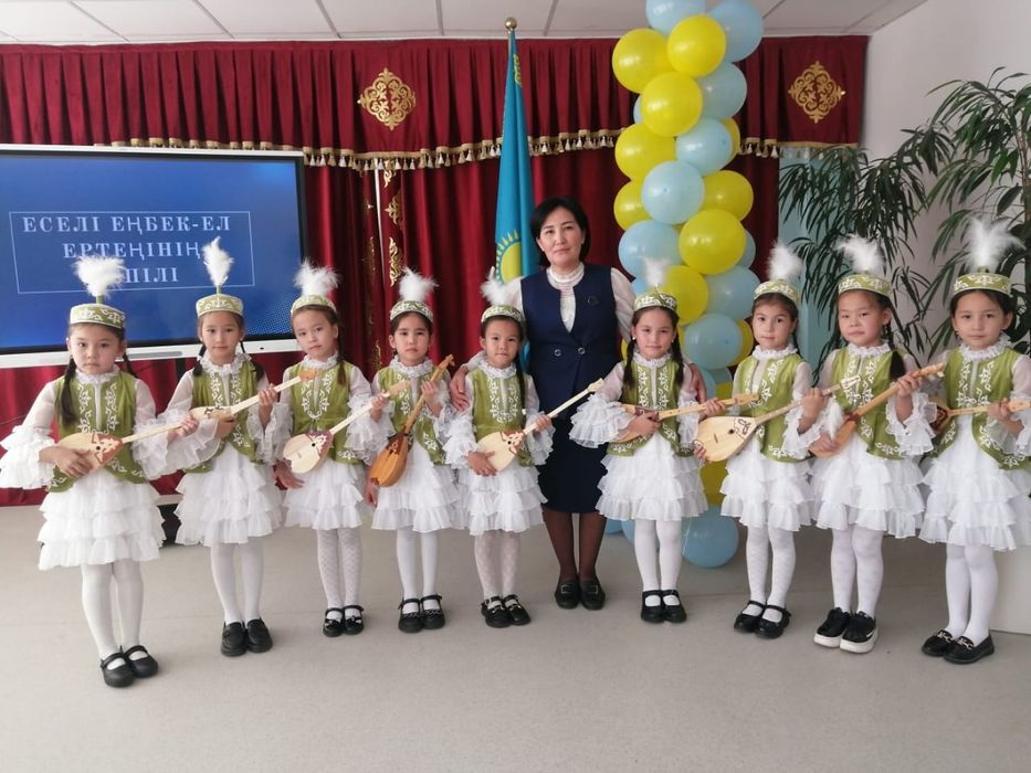 Детские и взрослые. Платья на выпускной. Вечерние. Прокат костюмов.