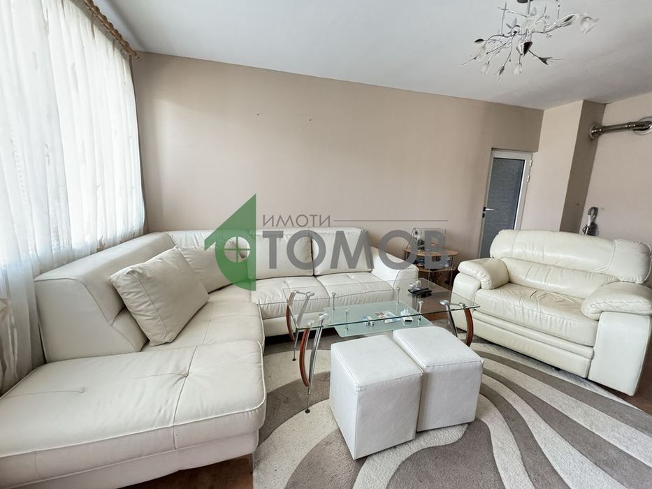 Продава се Четиристаен апартамент в Шумен, Болницата - 90 кв.м за 1202 €/кв.м - Снимка #1