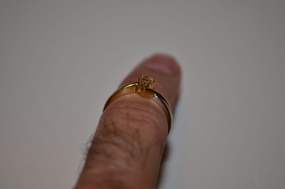 INEL AUR galben si alb 18K + 1 Diamant = 0.17ct. - Solitaire - Logodna