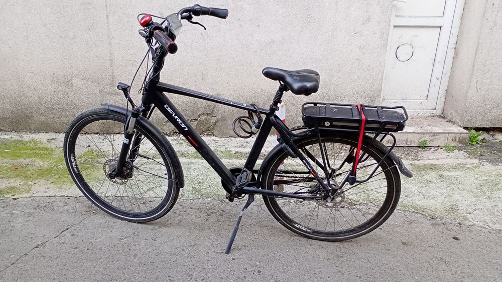 Vând bicicleta electrica Devron 28127