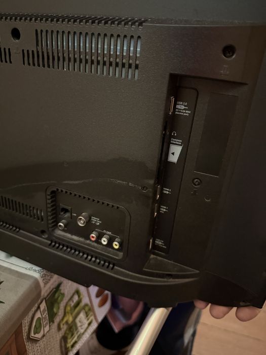 Vand TV Thomson Smart