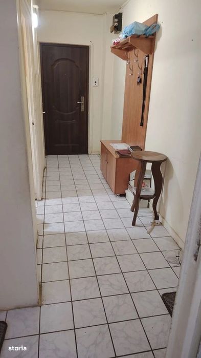 cv 184 Bd.Republicii, apartament 2 camere decomandat , etaj I