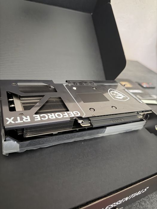 GAMING PC RYZEN 7 9800X3D RTX 5070 12GB VENTUS 2X / 32GB DDR5 RAM 6000MHz/ 1TB M.2 SSD