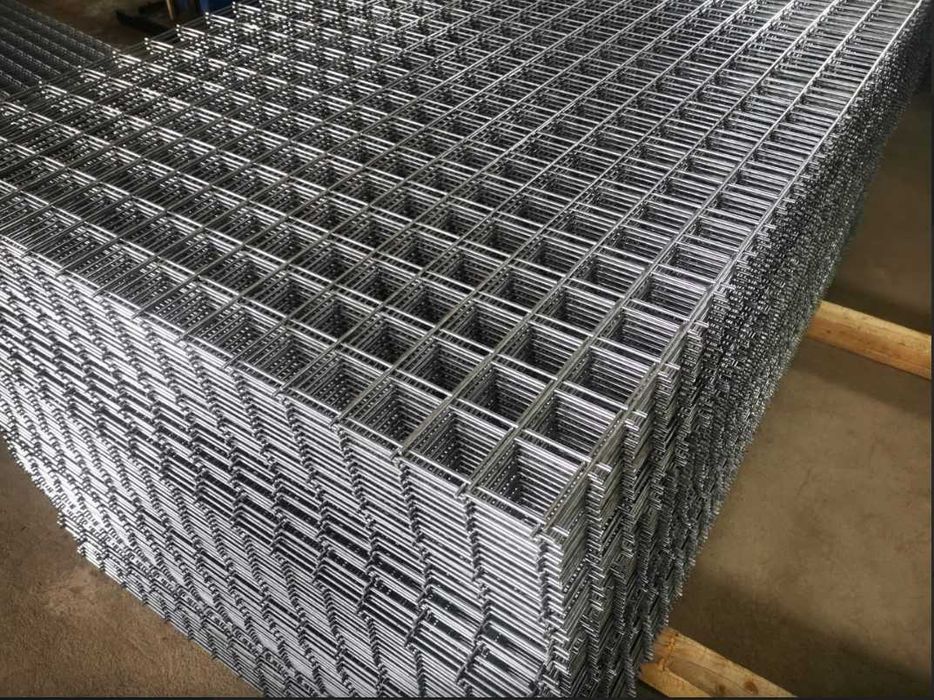 Plasa sudata de armare in panou (plasa de buzau) si Sarma neagra moale