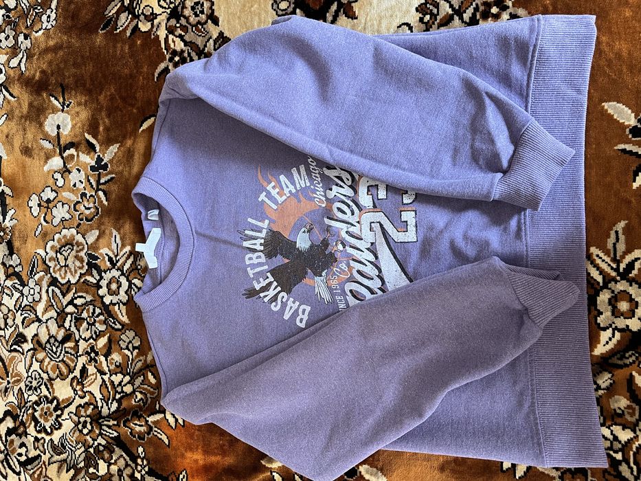 Свитера, кофты, бомберы и худи. Все размера S-M