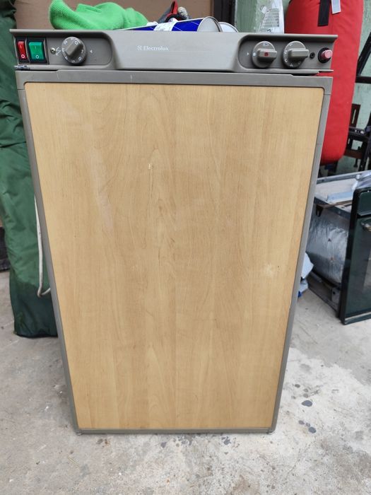 Хладилник,фурна и форселт