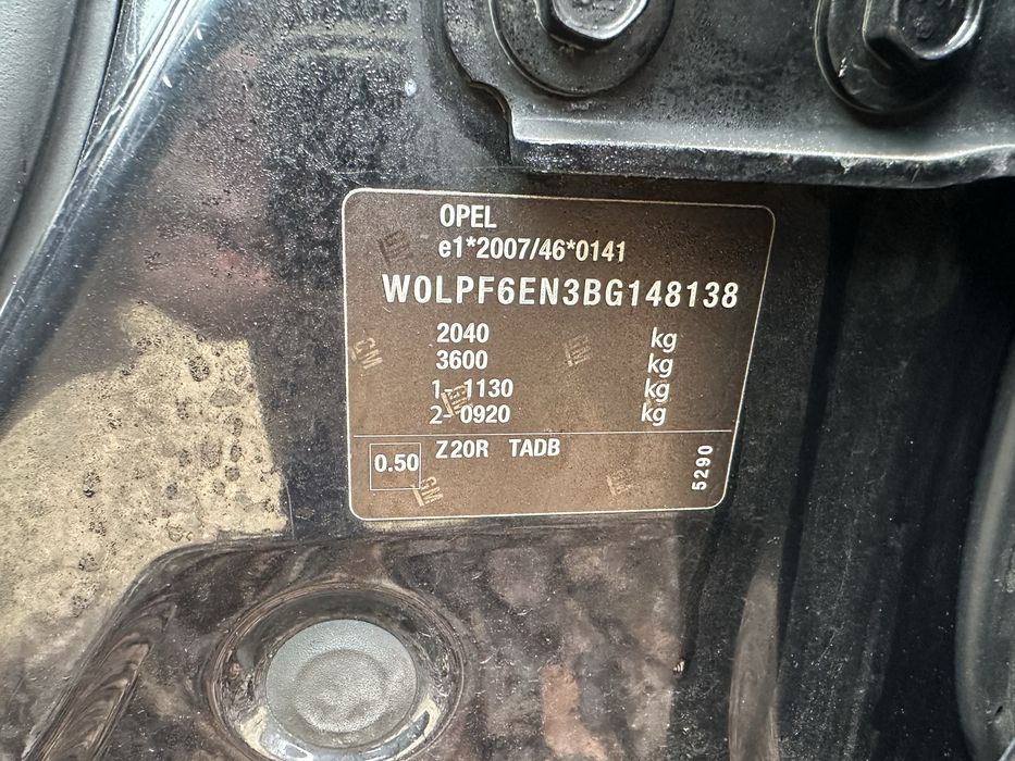 Врата/Врати десни за Опел Астра J хечбег!