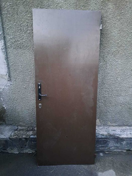 Двери металлические