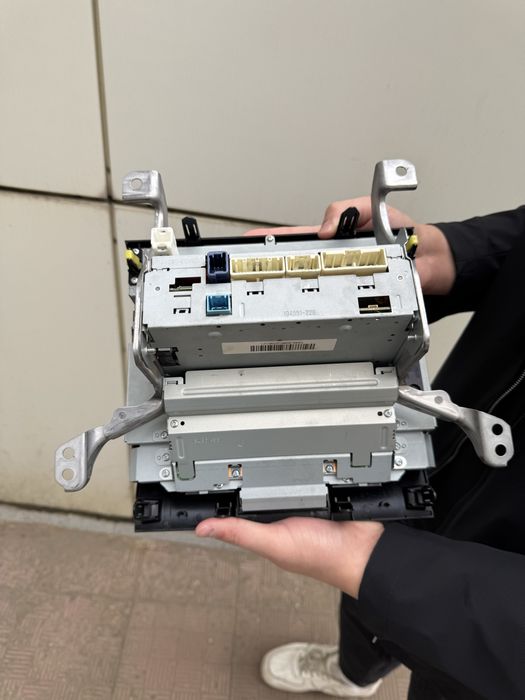 магнитола на крузак 200