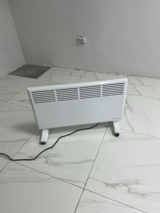 Продается унитаз, радиаторы