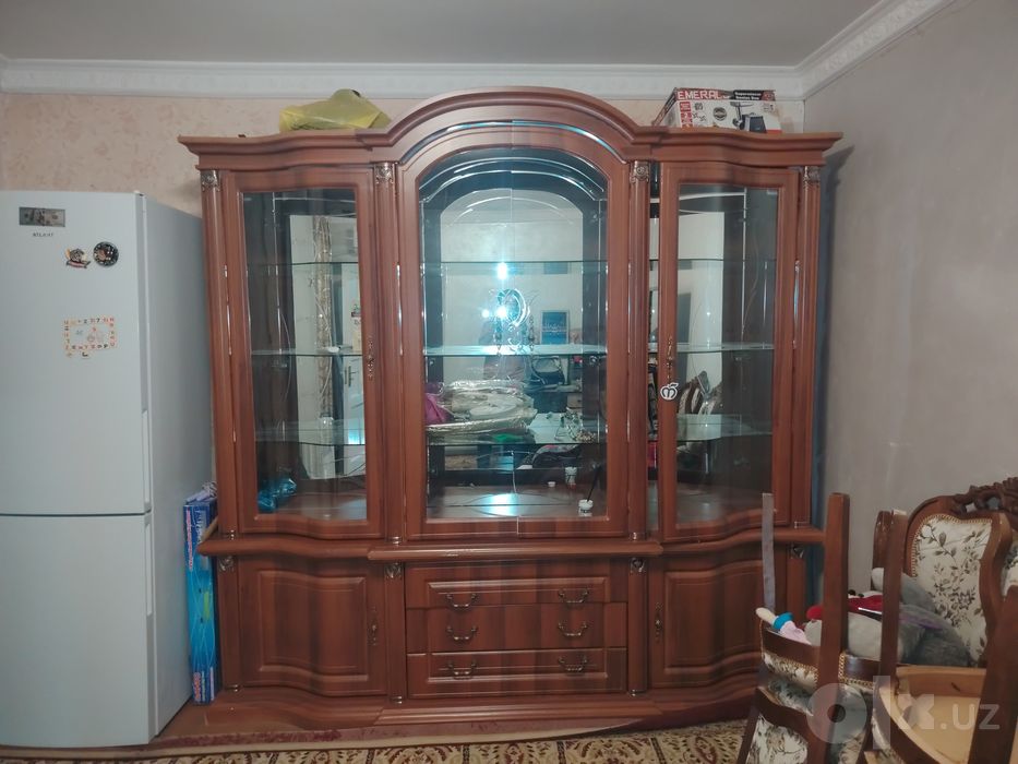 Стенка сервант сотилади. Servant sotiladi