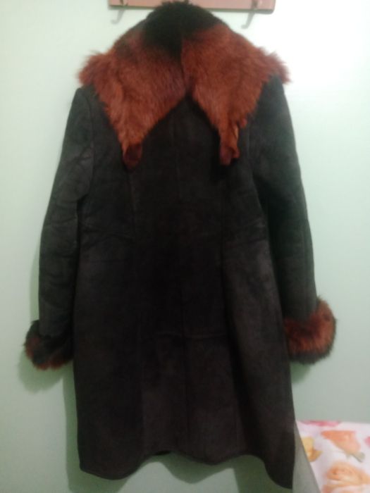 Продам дублёнку женскую.
