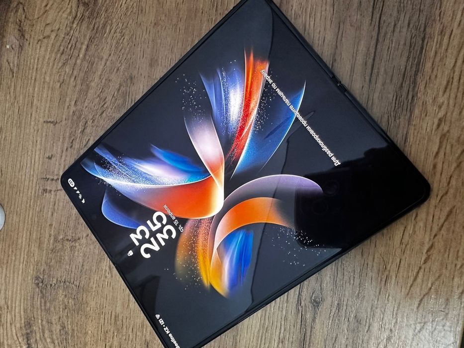 Samsung galaxy Z Fold 3