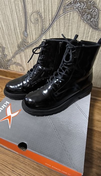 Продам сапожки на девочку, р.37