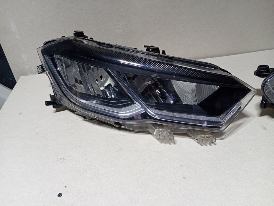 Far dreapta full led vw polo 2G1941006C