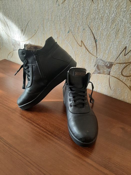 Новые полуботинки 38 размера