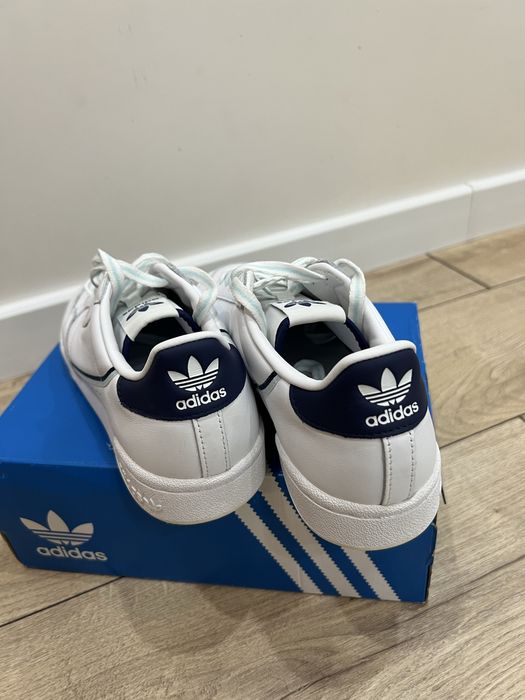 Adidas кросовки 40 размер