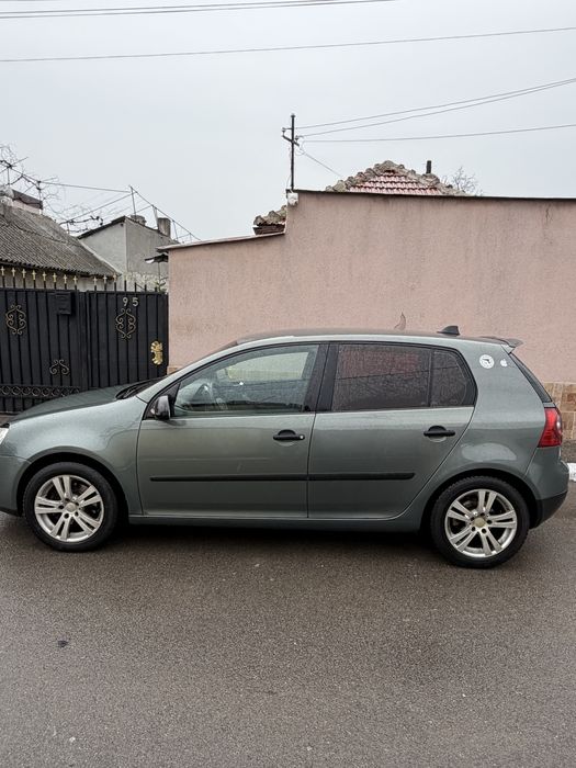 Volkswagen Golf 5 1.6 fsi