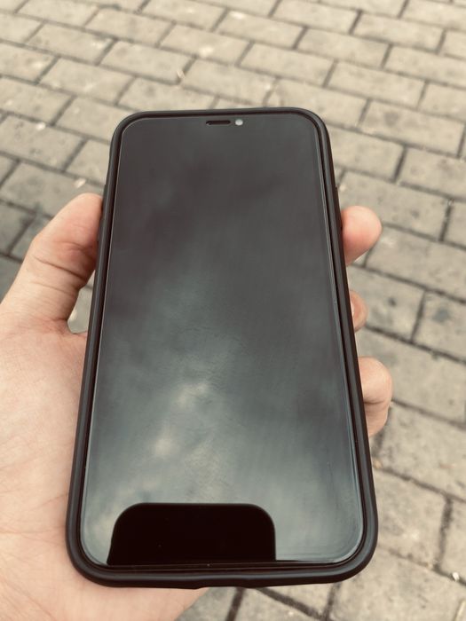 Айфон 11 в хорошем состоянии