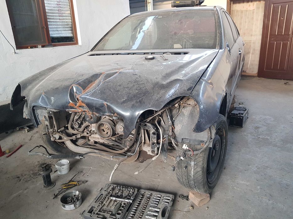 Мерседес c240 v2,6 акпп