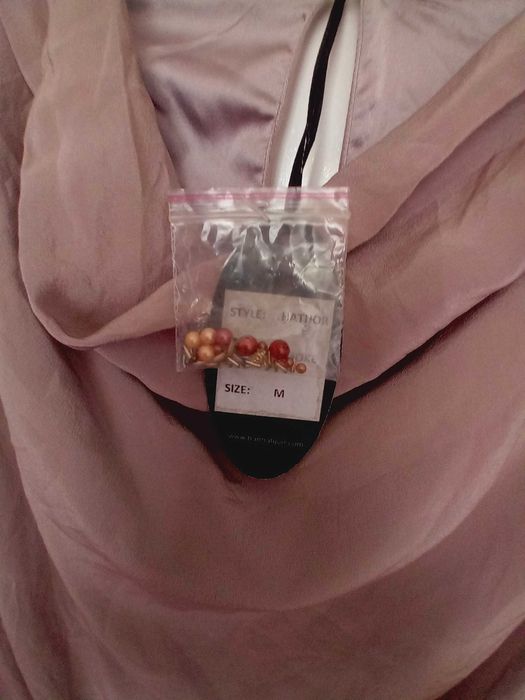 100% silk Нова рокля