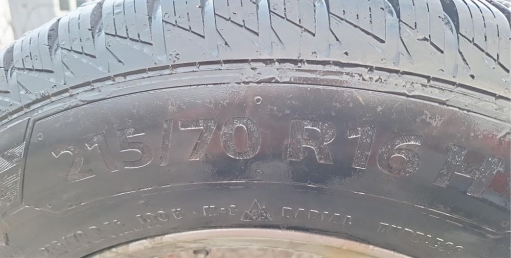 Киа и Хюндай 215 / 70 R 16