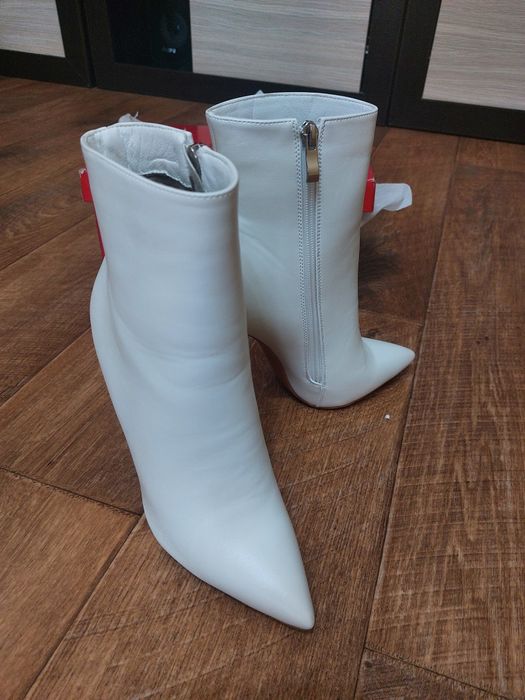 Обувь на каблуке