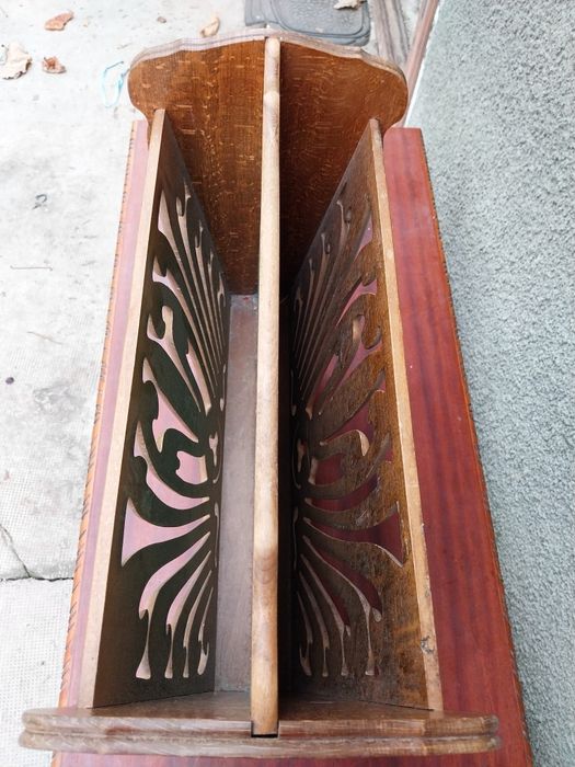 Suport pt.ziare,reviste,lemn