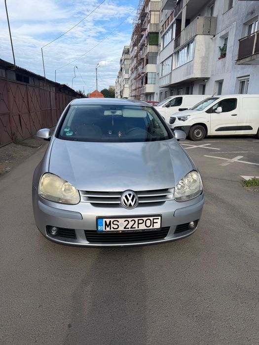 Vând Volkswagen Golf 5