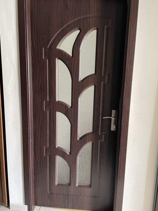 Usi interior 5 toate la fel